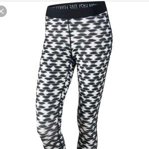 black and white womens running leggings